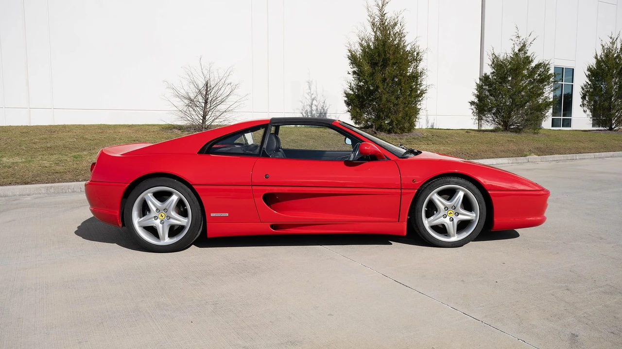 1995 Ferrari F355 GTS - Image 4 of 31