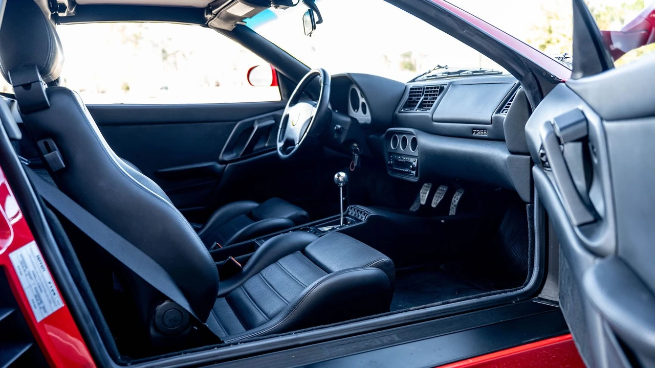 1995 Ferrari F355 GTS - Image 25 of 31