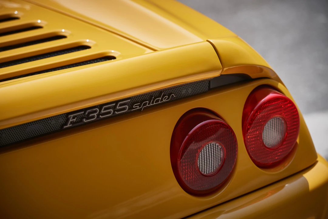 1995 Ferrari F355 Spider - Image 14 of 30