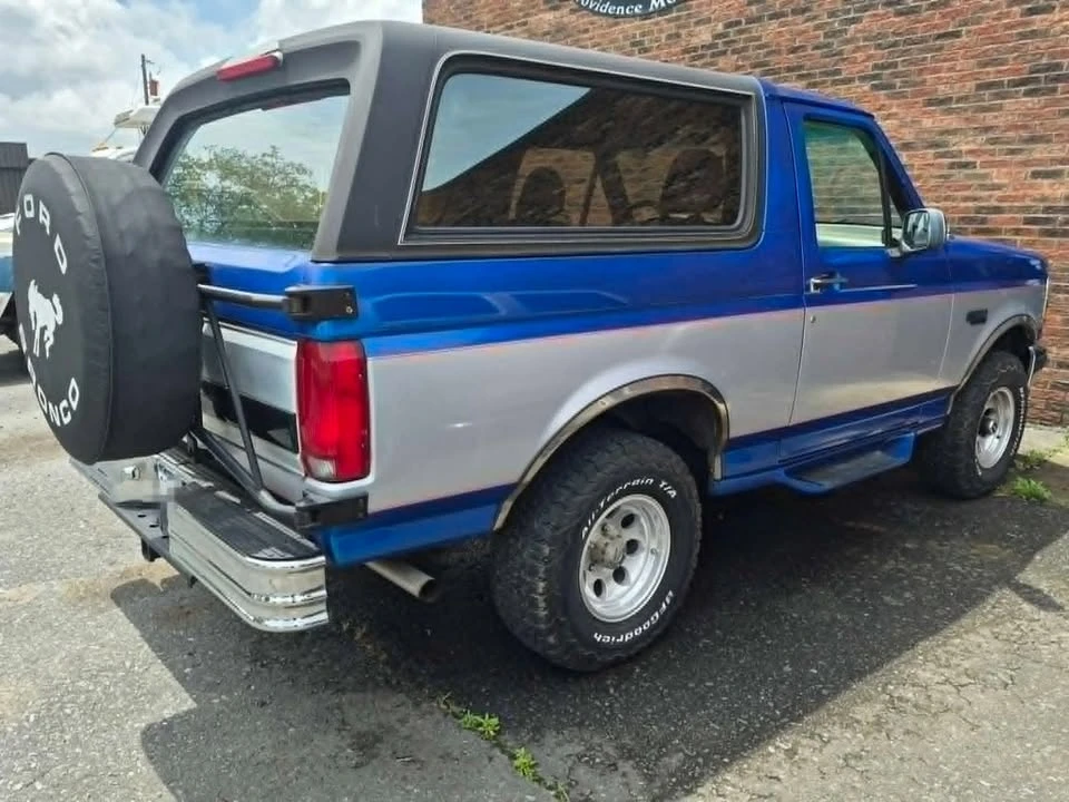 1995 Ford Bronco 5th Gen - Image 2 of 8