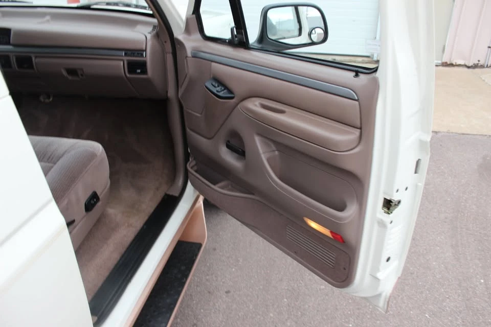 1995 Ford Bronco 5th Gen - Image 5 of 19