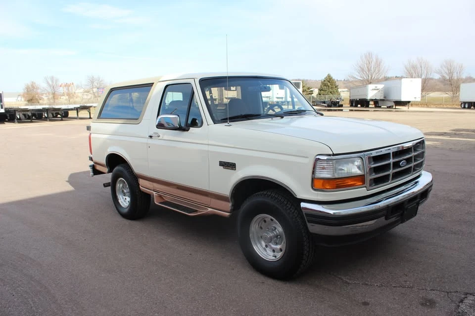 1995 Ford Bronco 5th Gen - Image 3 of 19