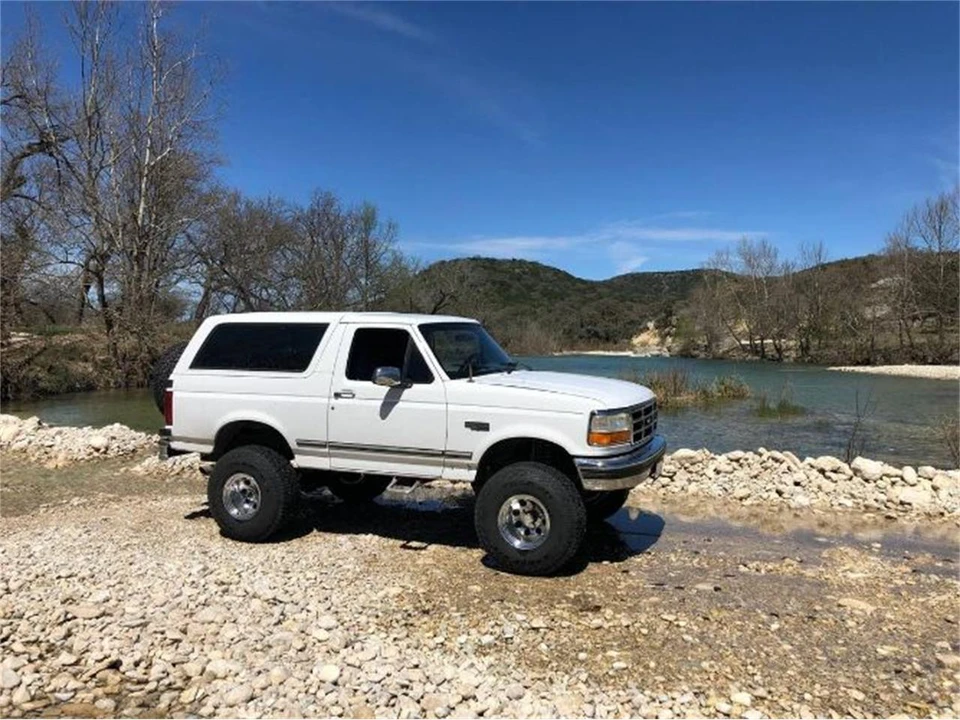 1995 Ford Bronco 5th Gen - Image 9 of 10