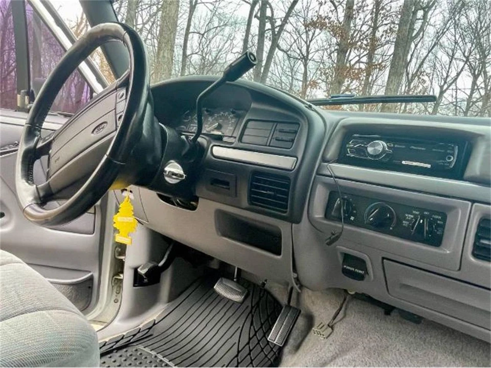 1995 Ford Bronco 5th Gen - Image 10 of 24