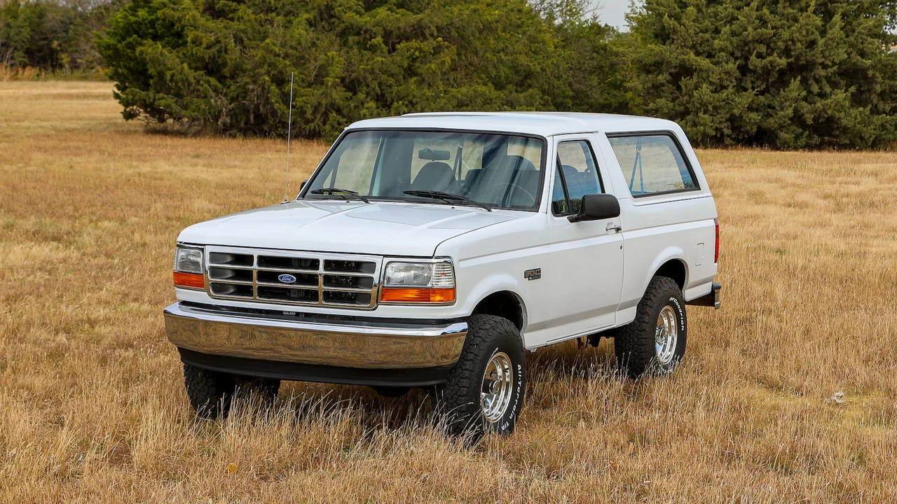 1995 Ford Bronco 5th Gen - Image 14 of 31