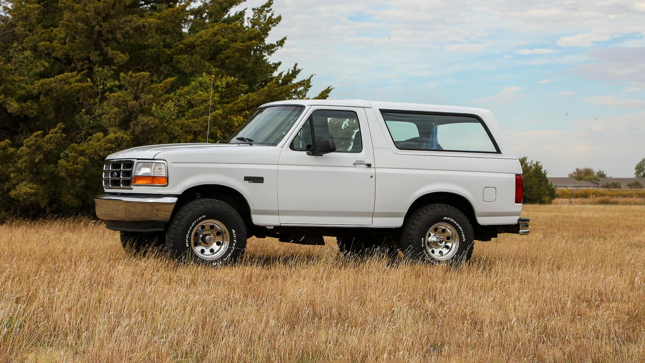 1995 Ford Bronco 5th Gen - Image 24 of 31