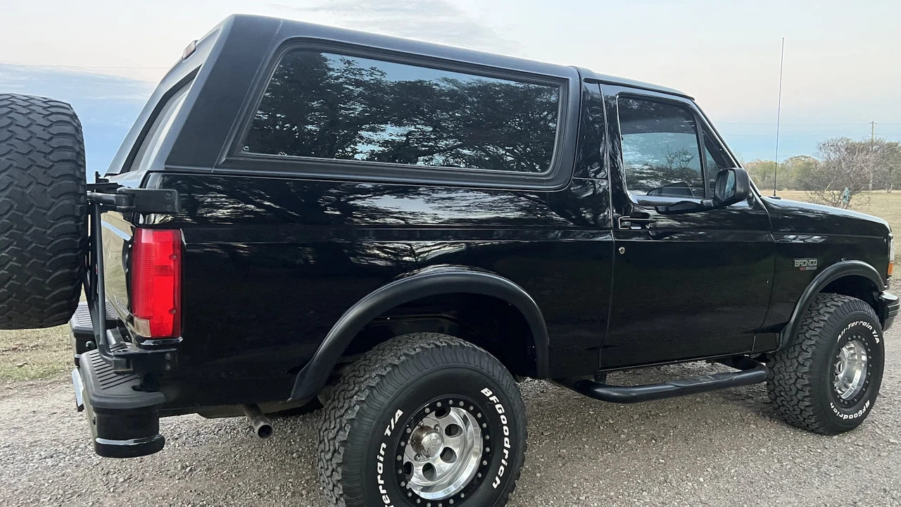 1995 Ford Bronco 5th Gen - Image 3 of 11