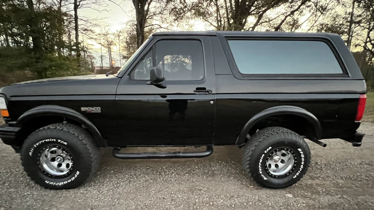 1995 Ford Bronco 5th Gen - Image 10 of 11