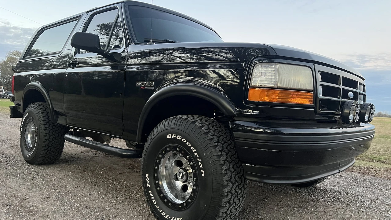 1995 Ford Bronco 5th Gen - Image 11 of 11