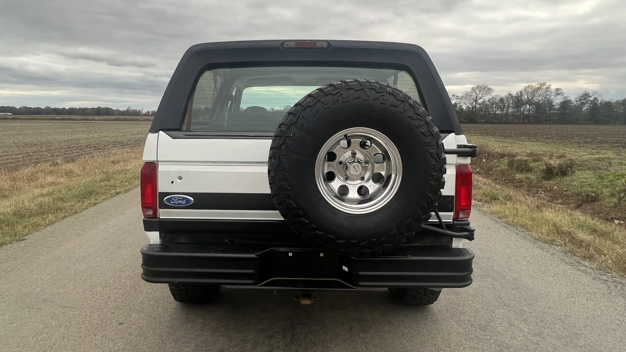 1995 Ford Bronco 5th Gen - Image 6 of 8