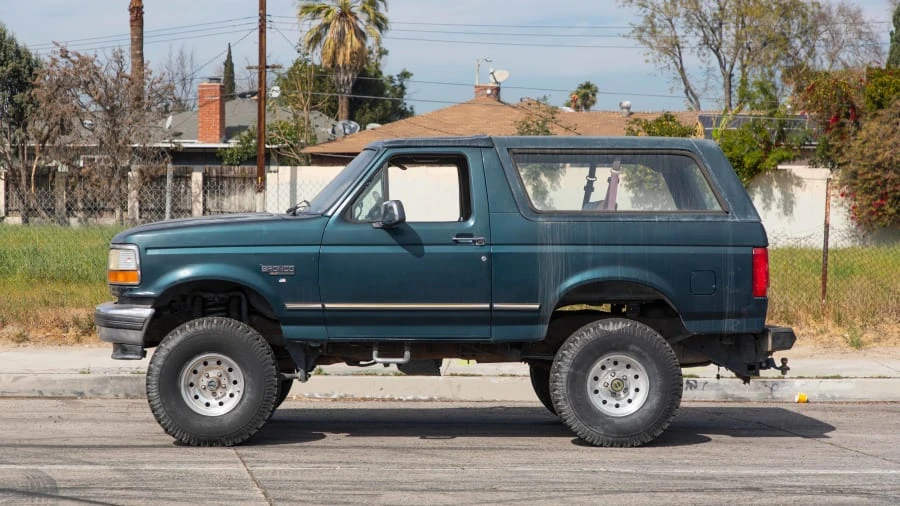 1995 Ford Bronco 5th Gen - Image 2 of 11