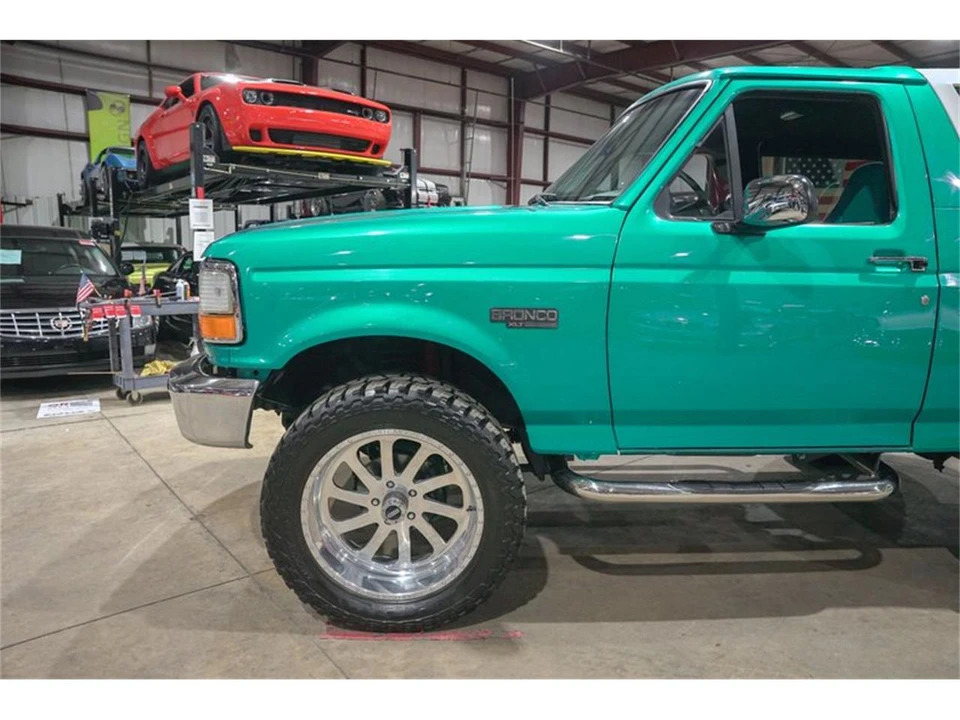 1995 Ford Bronco 5th Gen - Image 3 of 31