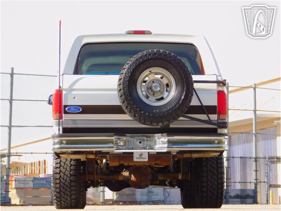 1995 Ford Bronco 5th Gen - Image 4 of 31