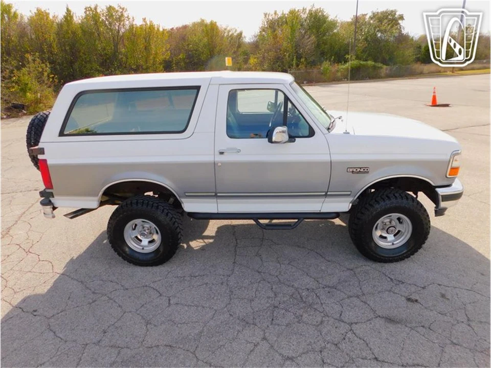 1995 Ford Bronco 5th Gen - Image 3 of 31
