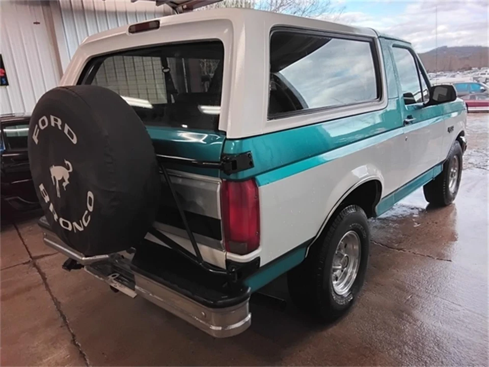 1995 Ford Bronco 5th Gen - Image 2 of 22