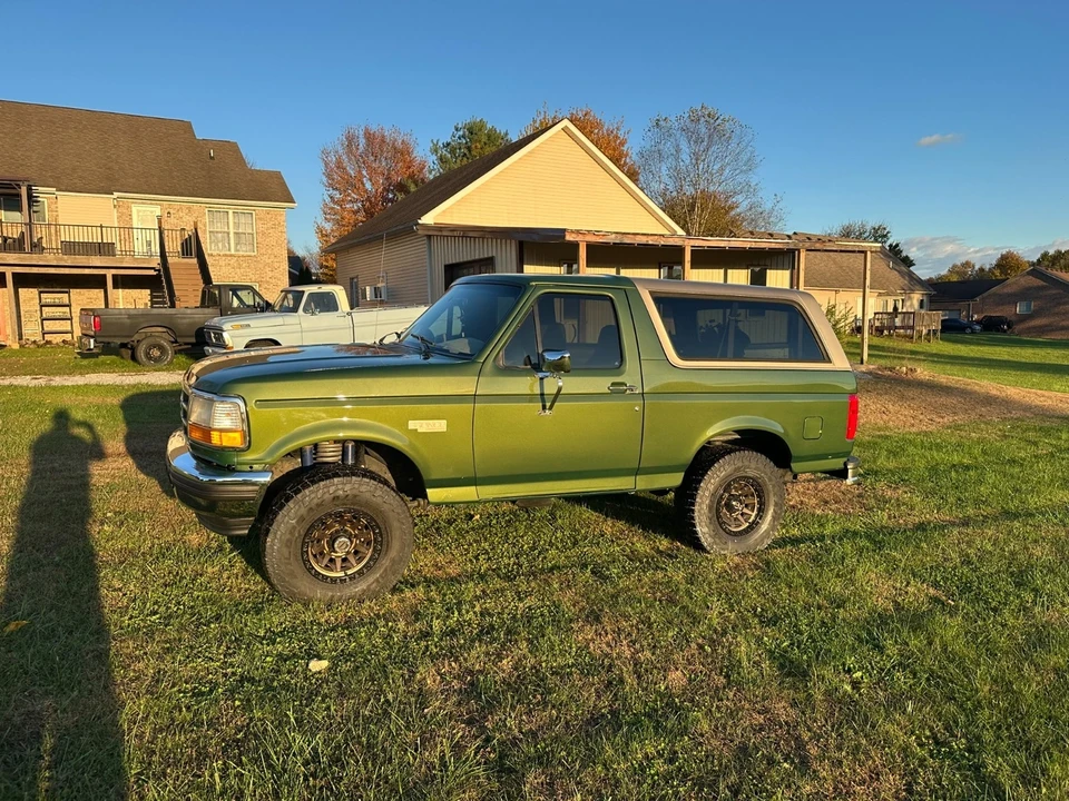 1995 Ford Bronco 5th Gen - Image 2 of 13