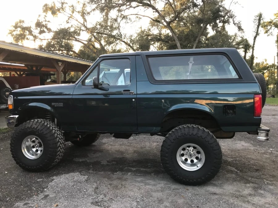 1995 Ford Bronco 5th Gen - Image 2 of 9
