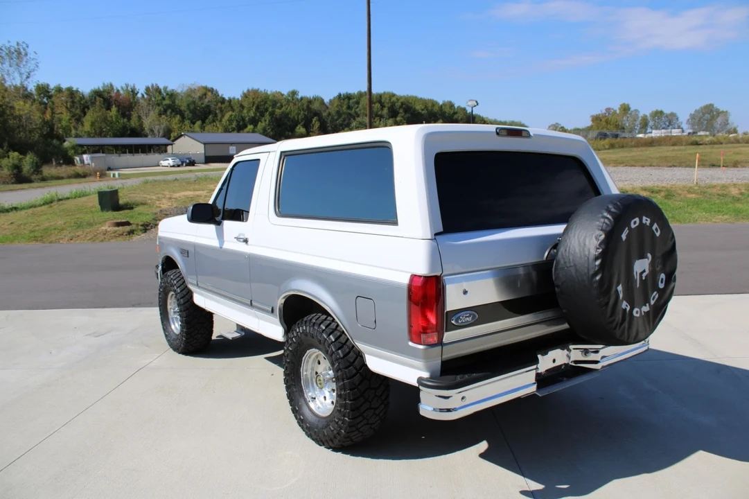 1995 Ford Bronco 5th Gen - Image 3 of 18