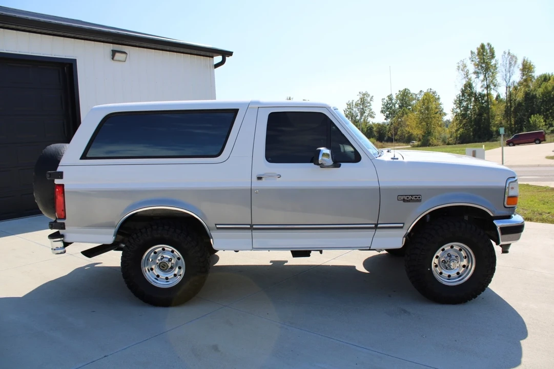 1995 Ford Bronco 5th Gen - Image 6 of 18