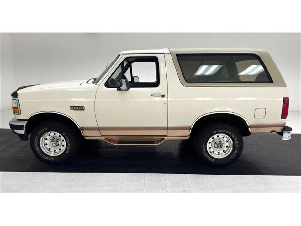 1995 Ford Bronco 5th Gen - Image 2 of 31