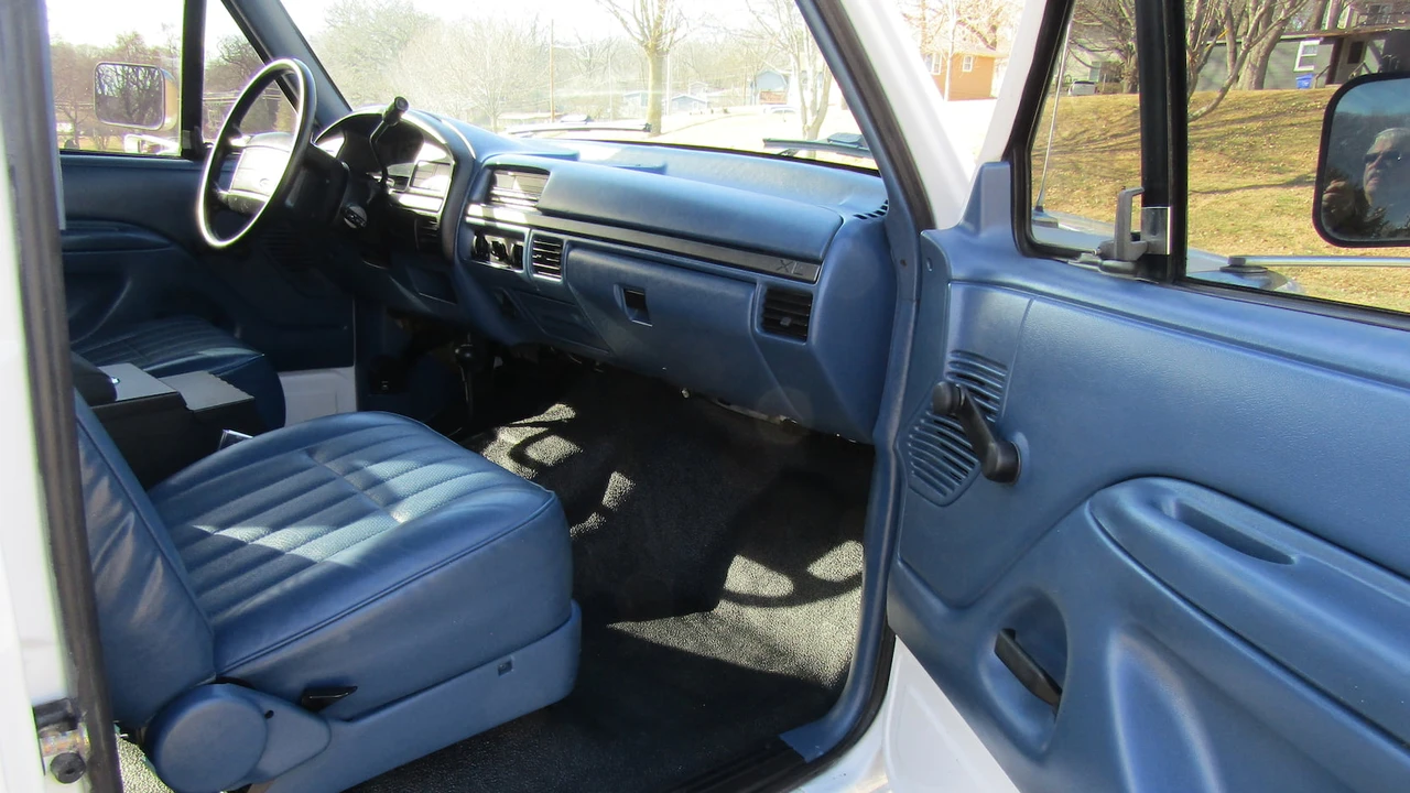 1995 Ford Bronco 5th Gen - Image 4 of 16