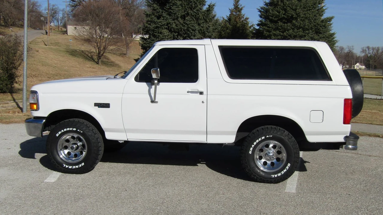 1995 Ford Bronco 5th Gen - Image 13 of 16