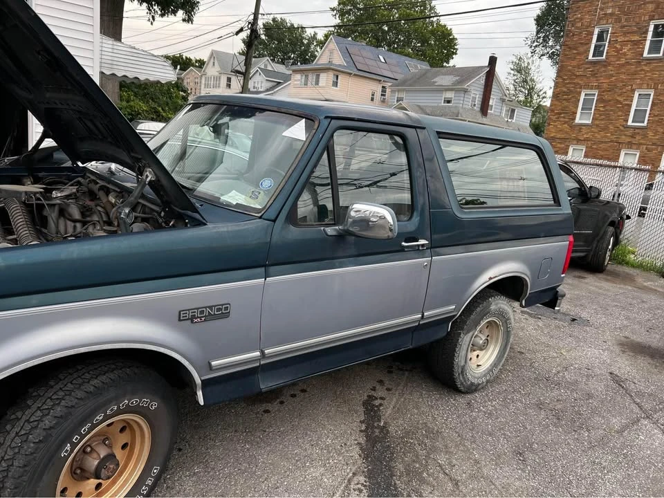 1995 Ford Bronco 5th Gen - Image 2 of 10