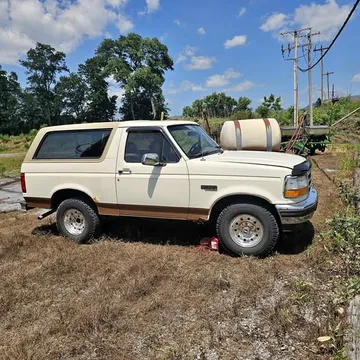 1995 Ford Bronco Badlands Sport Utility 4D