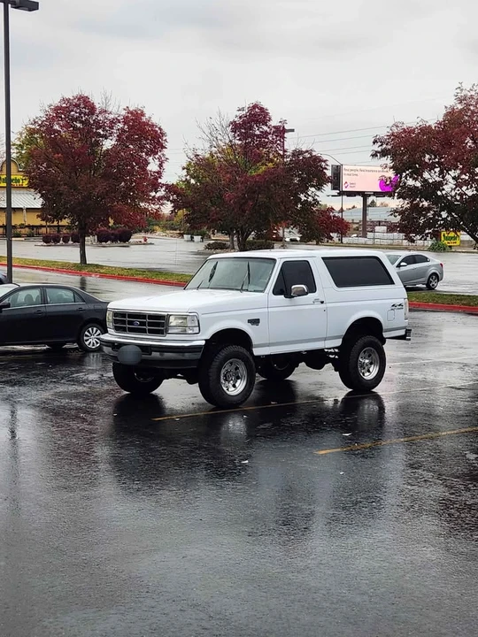 1995 Ford Bronco 5th Gen - Image 8 of 8