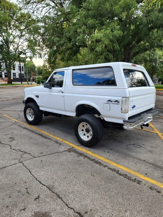 1995 Ford Bronco 5th Gen - Image 3 of 8