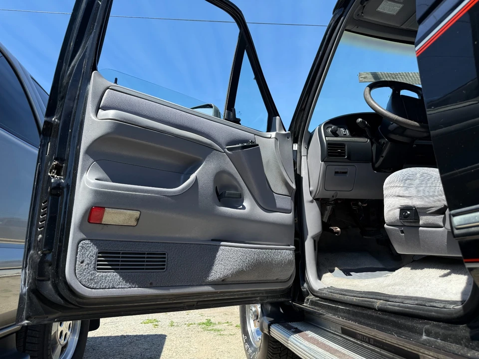 1995 Ford Bronco 5th Gen - Image 16 of 28
