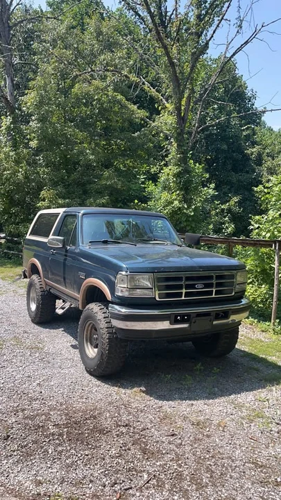 1995 Ford Bronco 5th Gen - Image 2 of 13