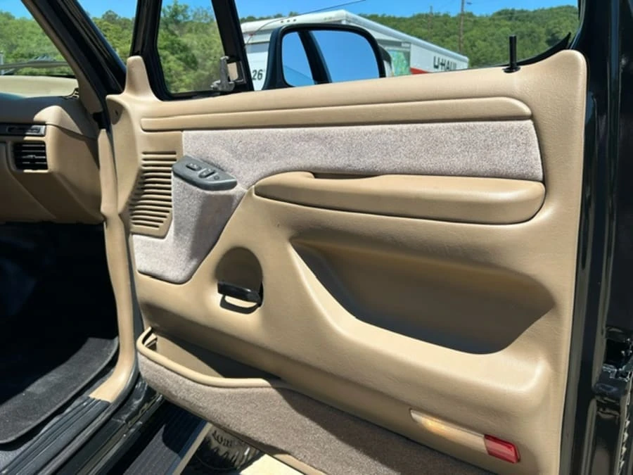 1995 Ford Bronco 5th Gen - Image 15 of 31