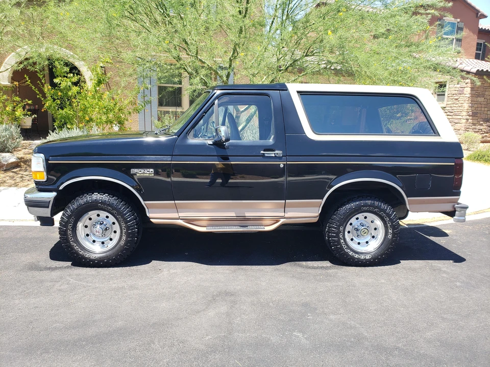 1995 Ford Bronco 5th Gen - Image 2 of 31