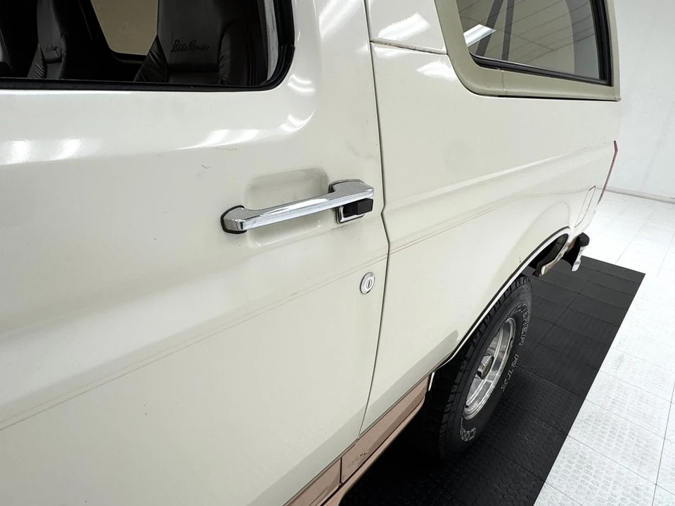 1995 Ford Bronco 5th Gen - Image 19 of 31