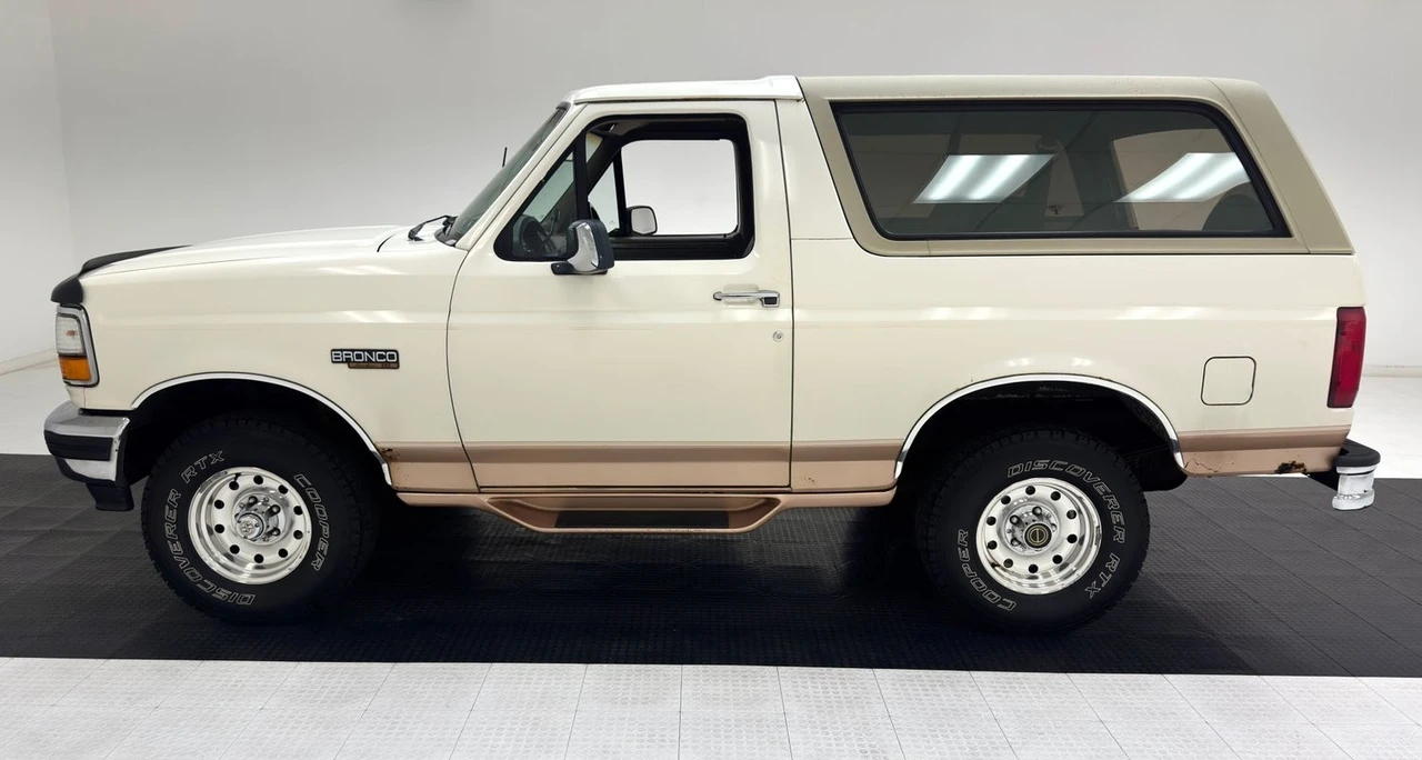 1995 Ford Bronco 5th Gen - Image 2 of 31
