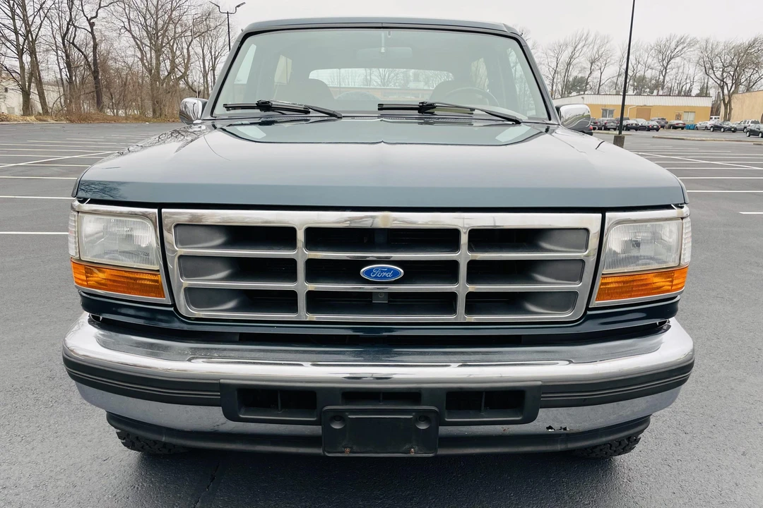 1995 Ford Bronco 5th Gen - Image 2 of 31