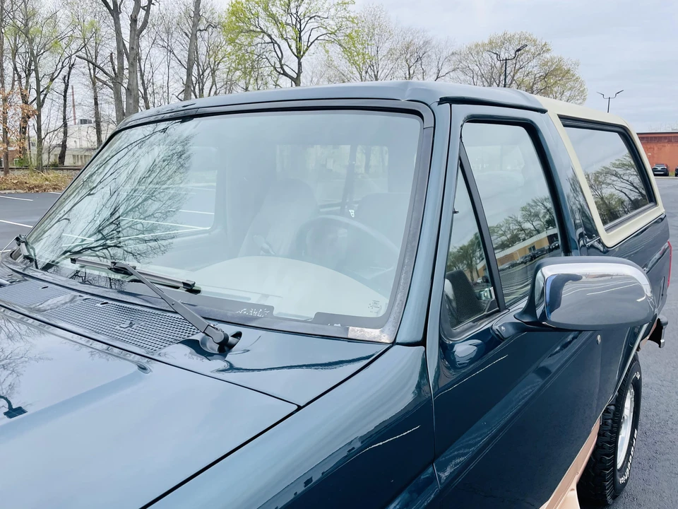 1995 Ford Bronco 5th Gen - Image 17 of 31