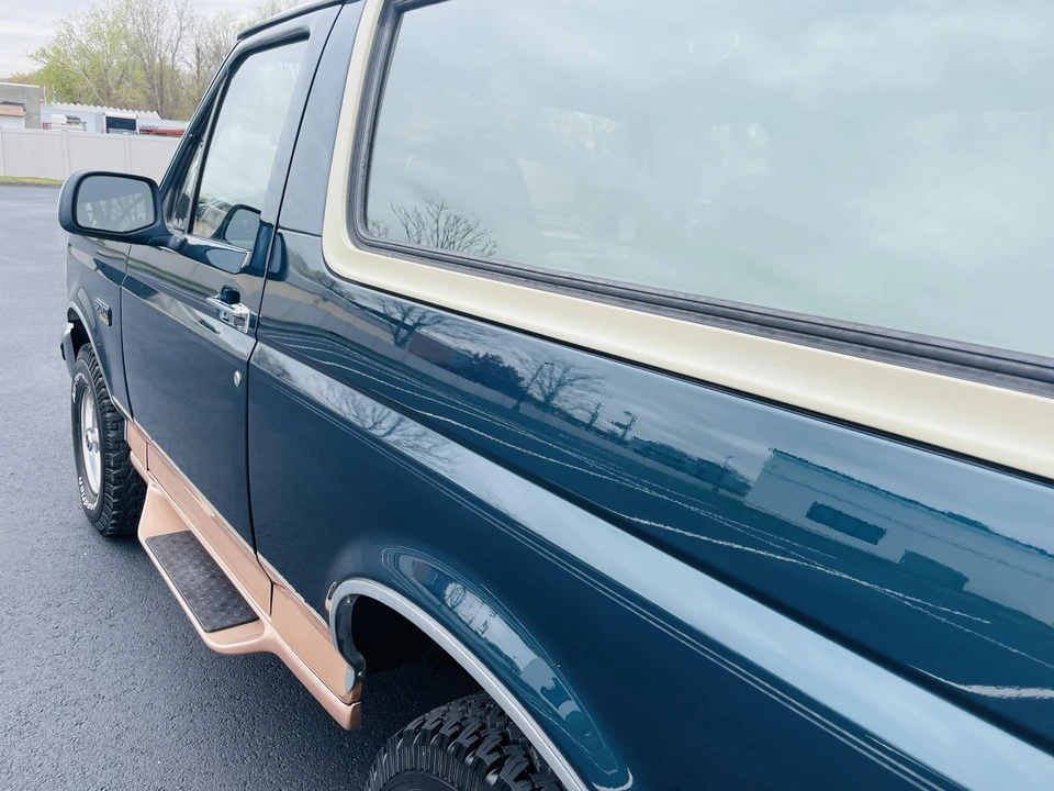 1995 Ford Bronco 5th Gen - Image 20 of 31