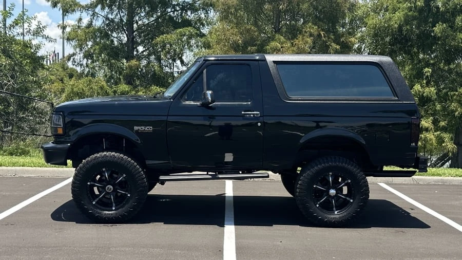 1995 Ford Bronco 5th Gen - Image 2 of 18