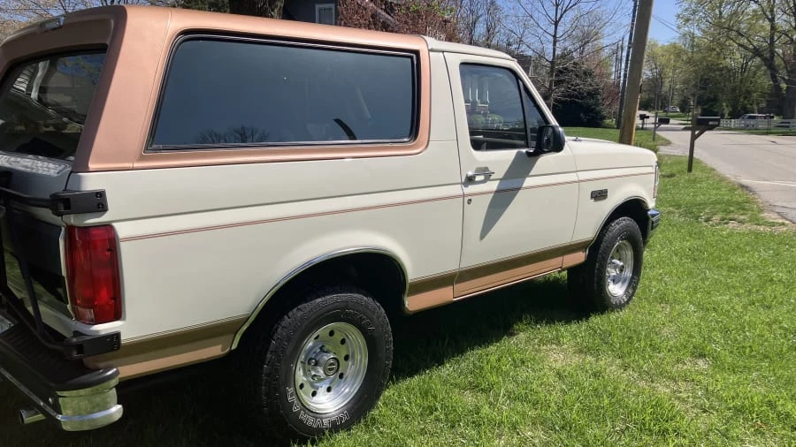 1995 Ford Bronco 5th Gen - Image 2 of 9