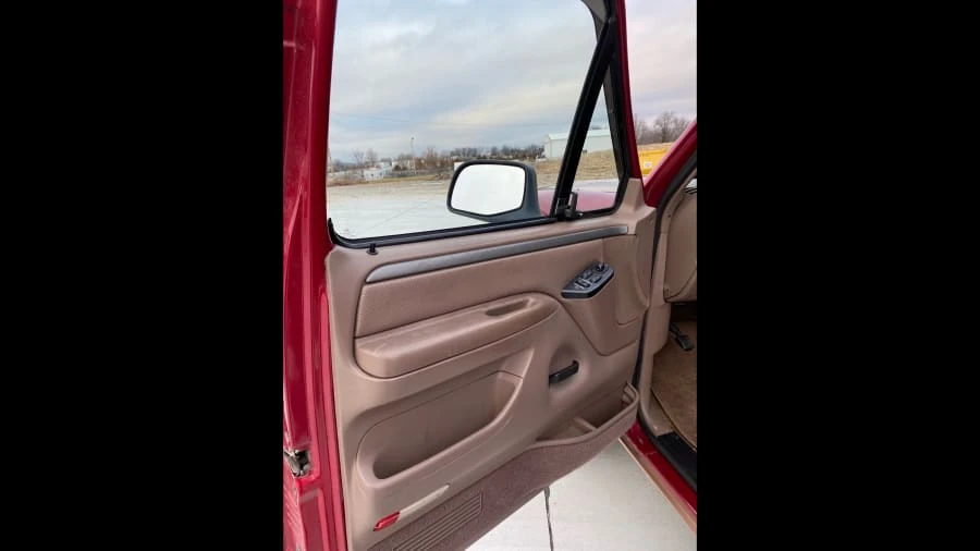 1995 Ford Bronco 5th Gen - Image 4 of 21