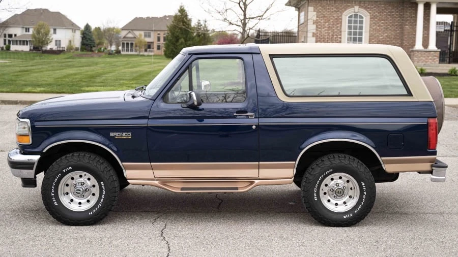 1995 Ford Bronco 5th Gen - Image 2 of 23