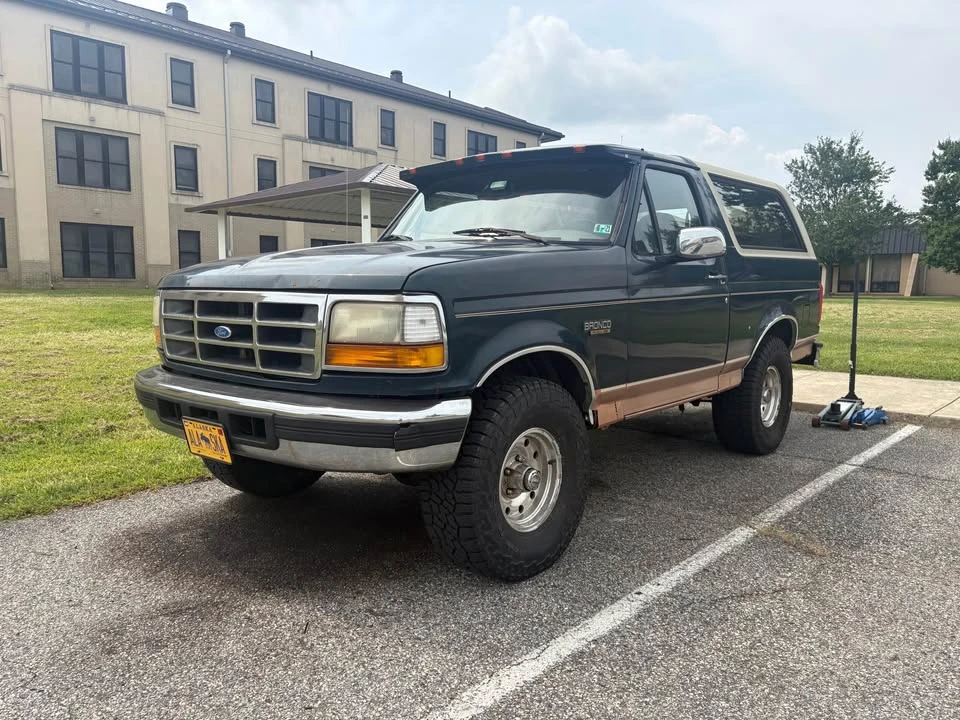 1995 Ford Bronco 5th Gen - Image 2 of 14