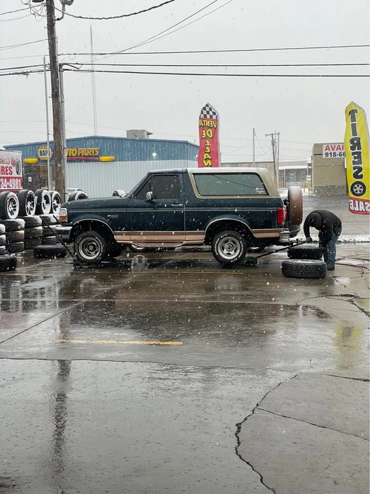 1995 Ford Bronco 5th Gen - Image 3 of 4