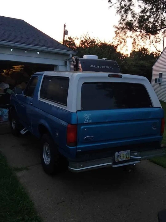 1995 Ford Bronco 5th Gen - Image 2 of 4