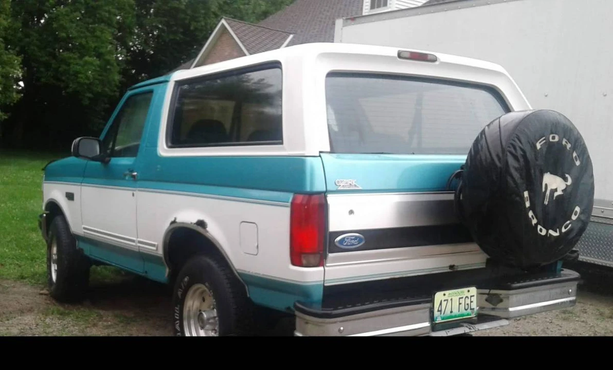 1995 Ford Bronco 5th Gen - Image 2 of 11