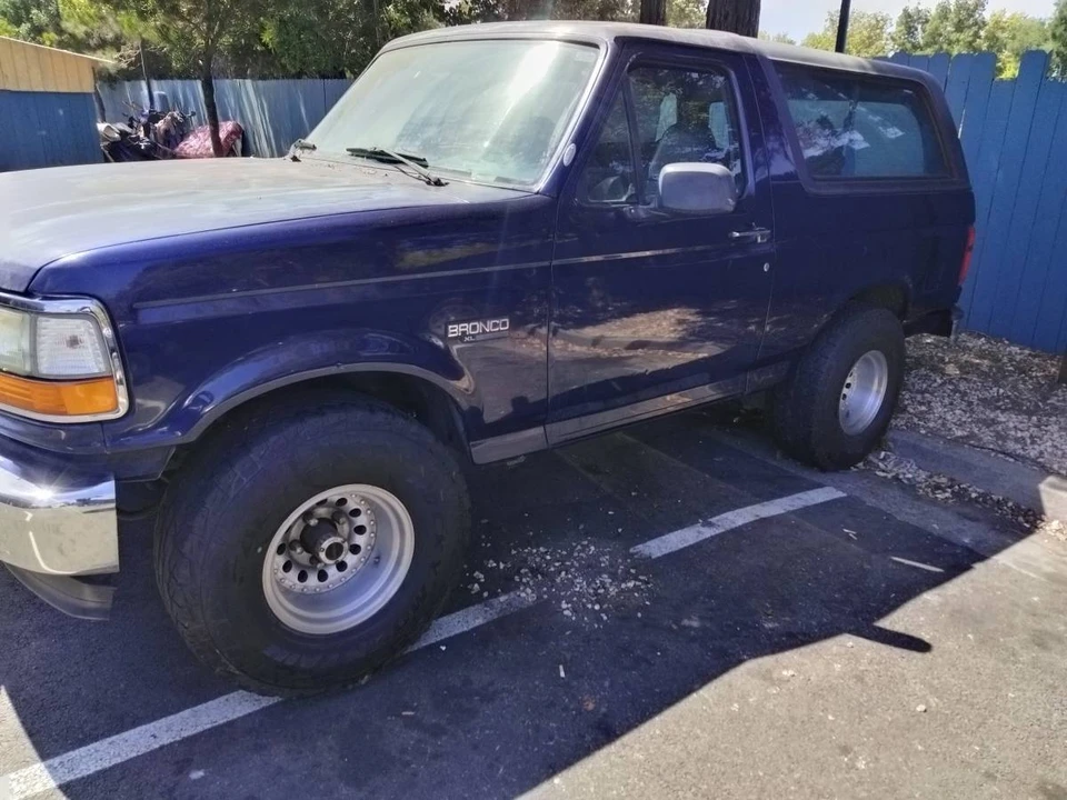 1995 Ford Bronco 5th Gen - Image 2 of 5