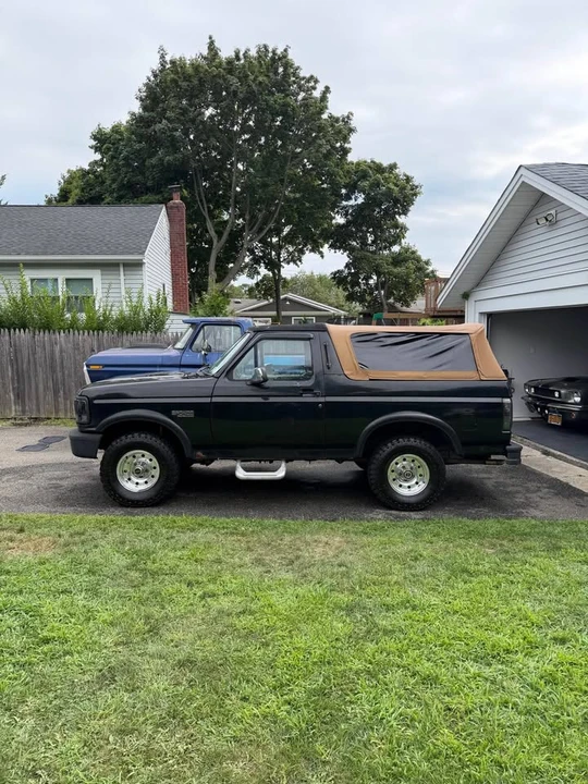 1995 Ford Bronco 5th Gen - Image 2 of 13