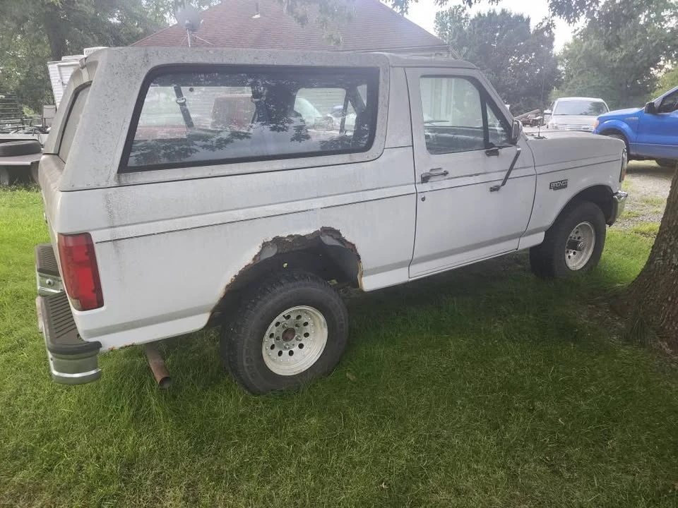 1995 Ford Bronco 5th Gen - Image 2 of 4